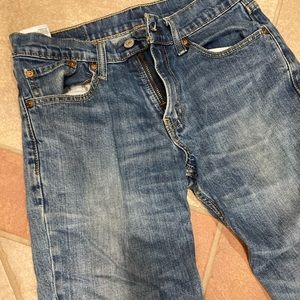Levi’s Women’s blue jeans